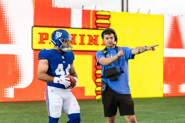 Panini NFLPA Rookie Premiere 2025