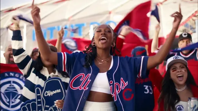 LA Clippers “Make Waves”