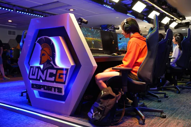 Varsity Esports & STEM League (2023 / 2024)