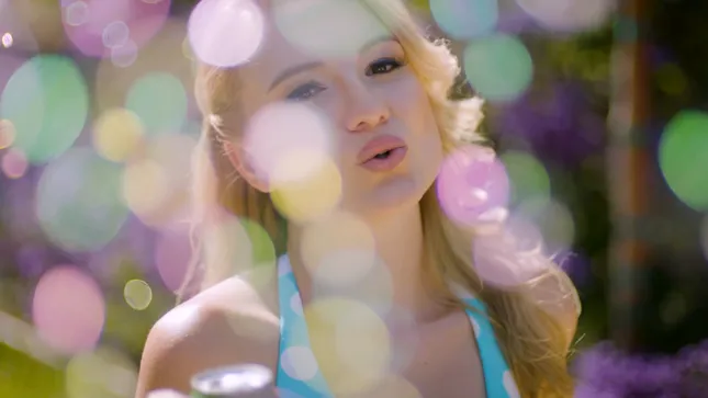 Schweppes "Siren"