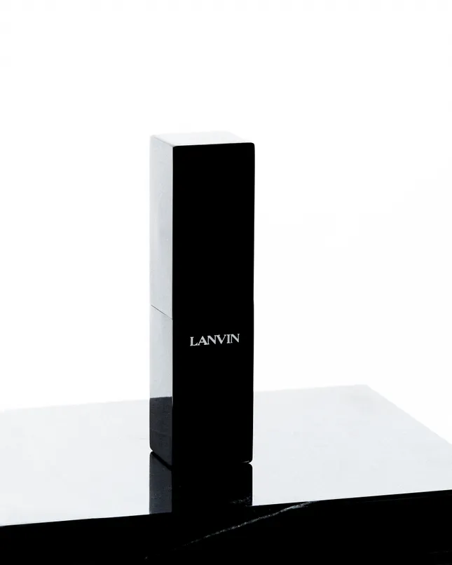 LAVIN LIP