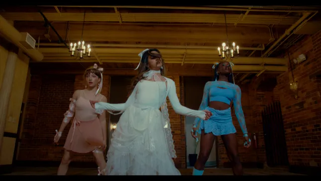 Men I Trust - Billie Toppy (Music/Dance Film)