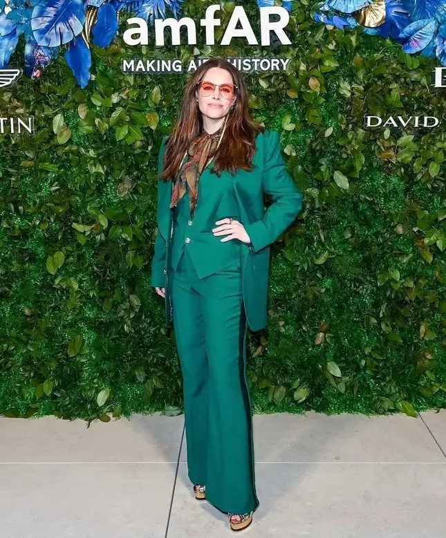 Emily Hampshire x amfAR 2022