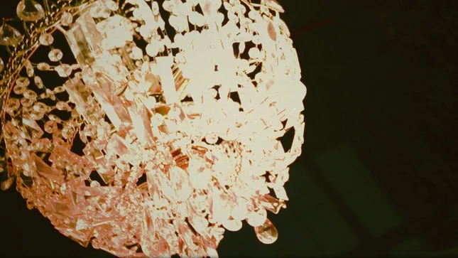 Maajins “play with u” Music Video