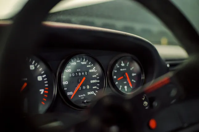 000 Magazine - Porsche 993 3.8 RSR