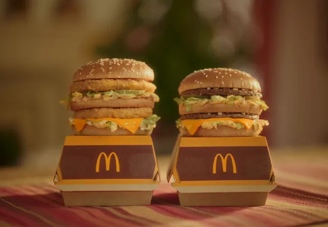 BILLBOARD x McDonald's | Eslabon Armado