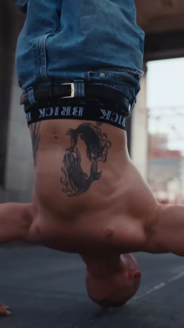 Campaign — Brick Underneath X MaxEfrt