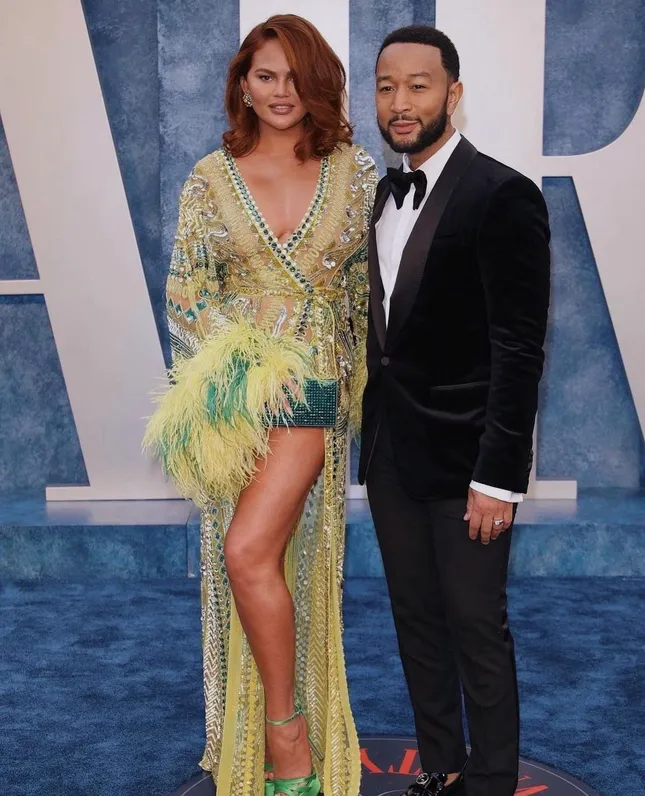 Chrissy Teigen x Vanity Fair