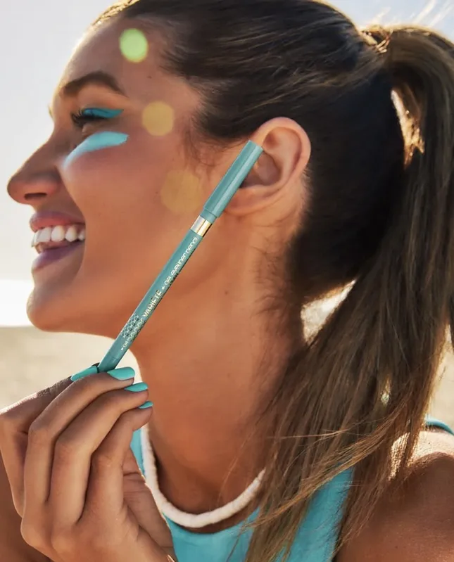 Éveline Cosmetics Campaign