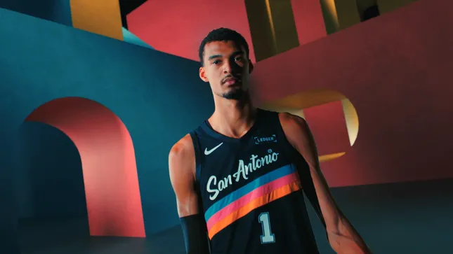 SAN ANTONIO SPURS - SEASON INTR0