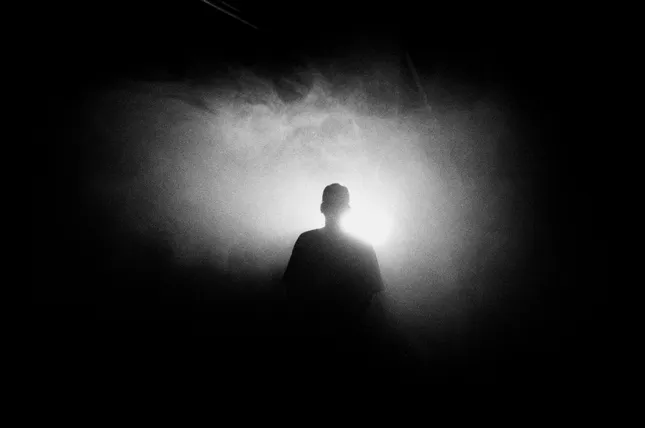 “Apple Eyes” On Set Photography.