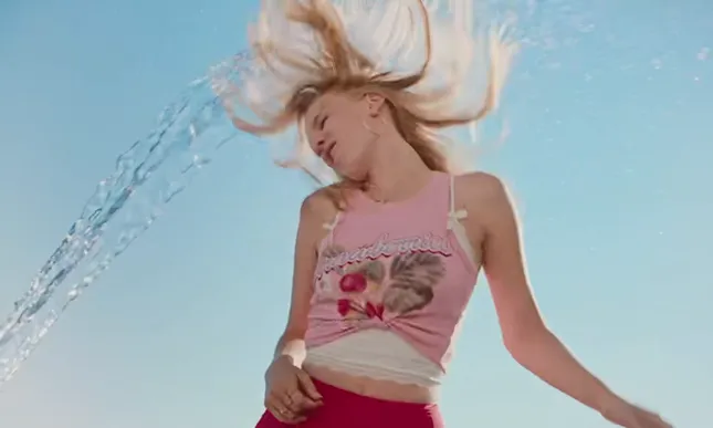 Maude Latour  “Officially Mine” MV