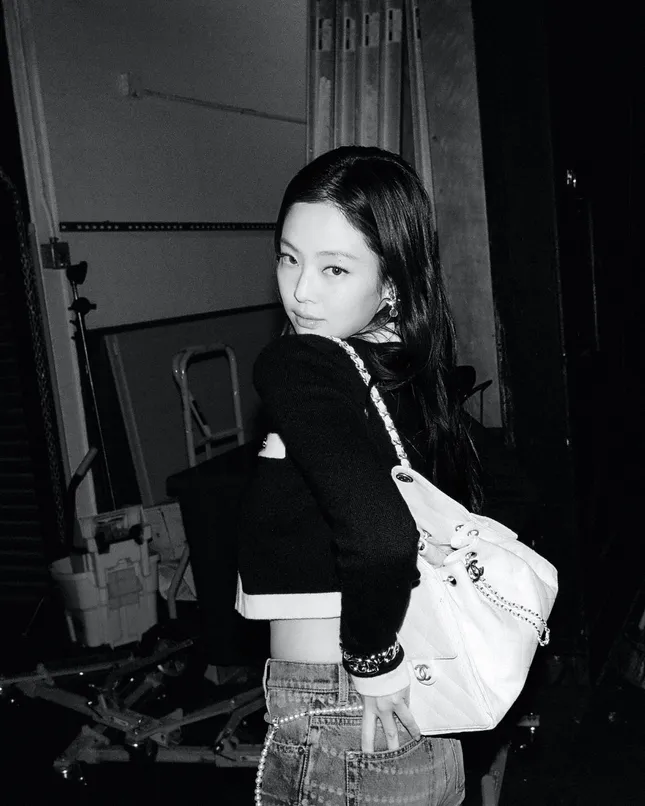 Jennie on set Chanel Campaign
