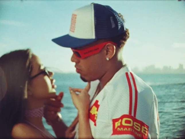 Myke Towers ft NTG “La Primera Vez”