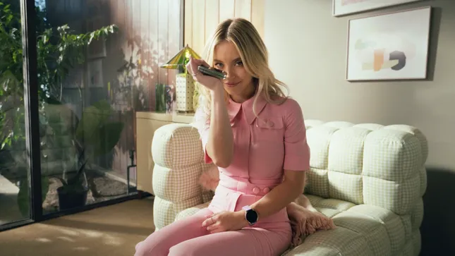 Samsung Flip 5 with Sydney Sweeney and Sabrina Carpenter