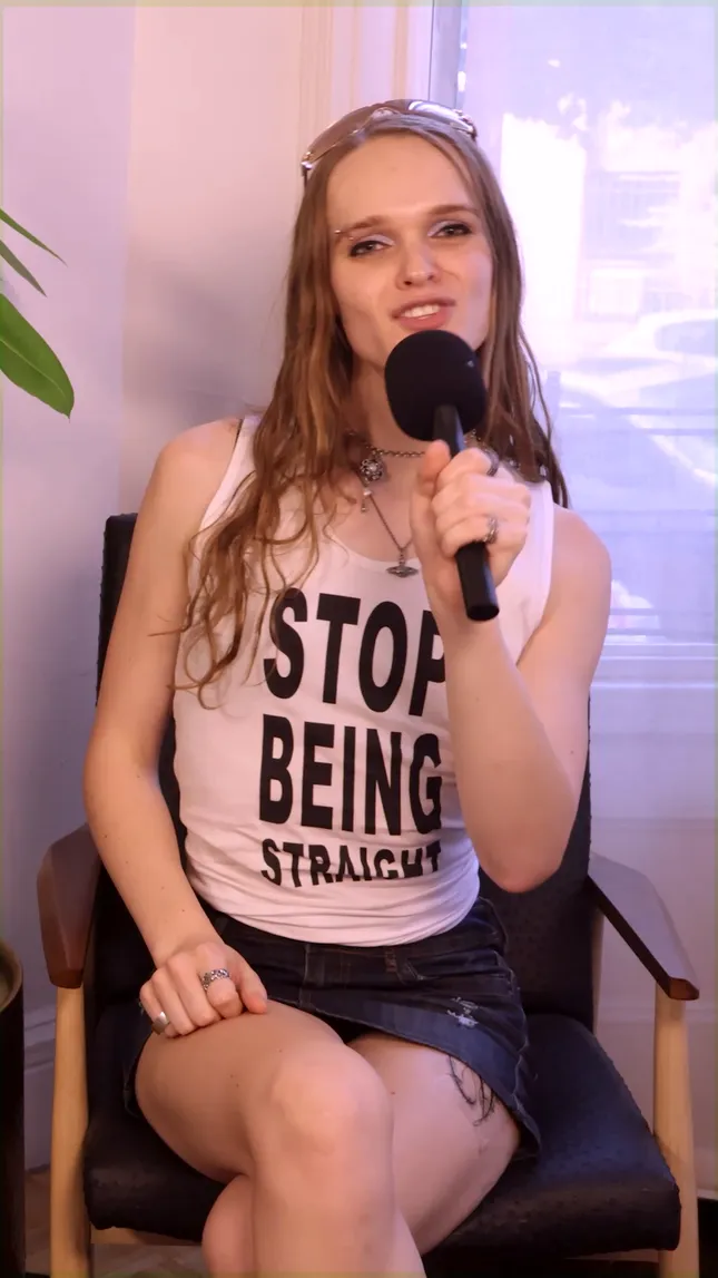 Rating Paris Hilton's Outifts