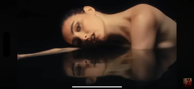Banks / Skinnydipped
