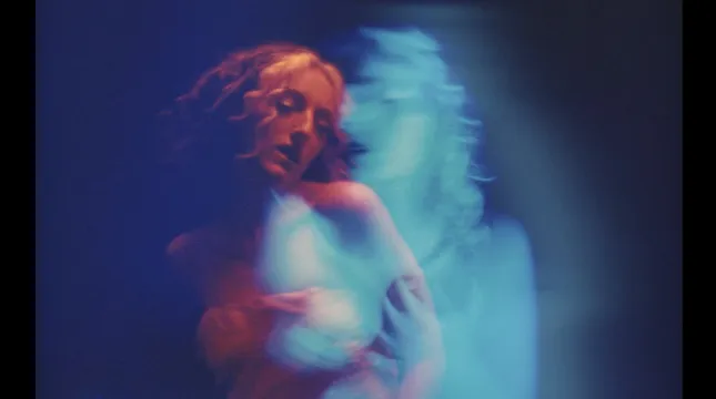 Body & Soul - Lola Colette