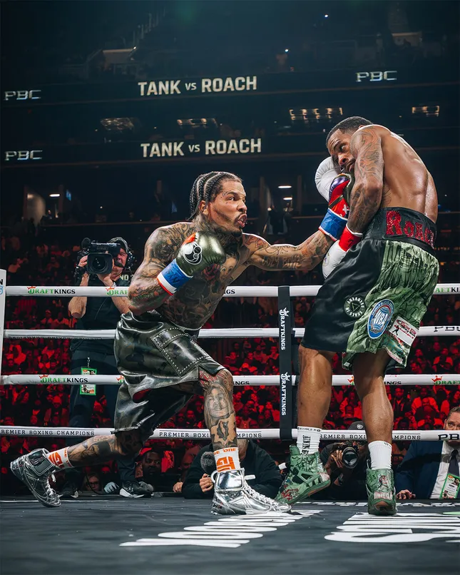 Tank vs Roach: Title Fight