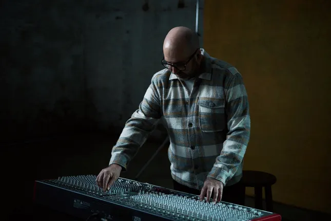 Samsung: Chris Gehringer