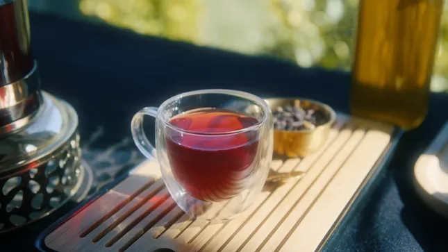 Real Tea, Real Flavor, No Fuss for Jasper & Gold