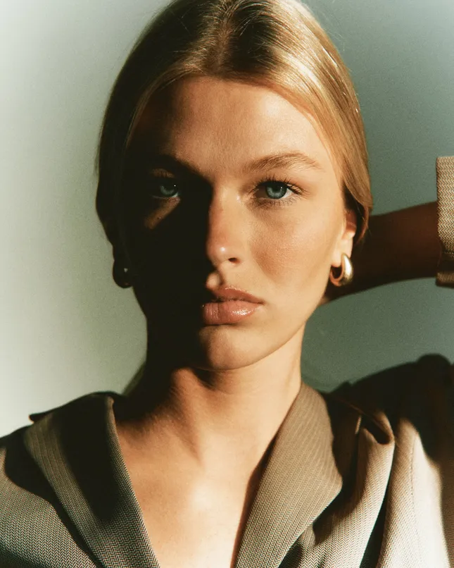 Natalie - Light Test