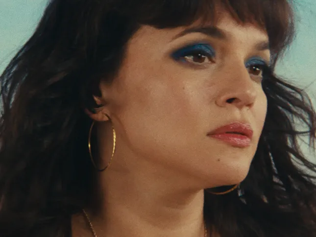Norah Jones ‘Running’ Music Video
