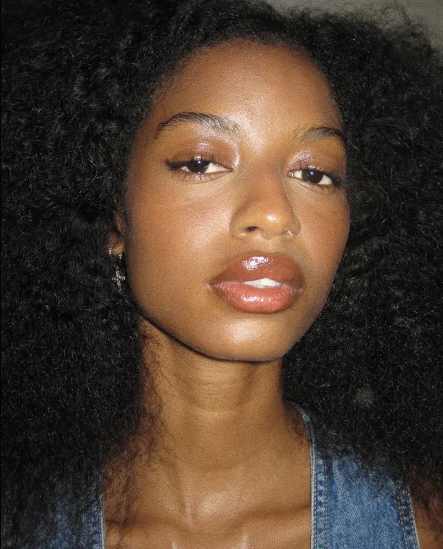 Soft makeup