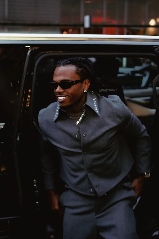 Gunna's album/ Art show case.