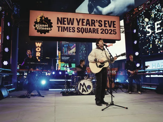 Mark Ambor - New years Eve Times Square Performance
