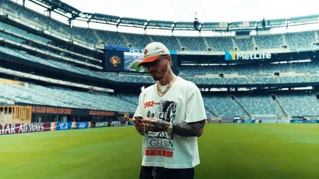 J Balvin - MIXTEIP Album Teaser