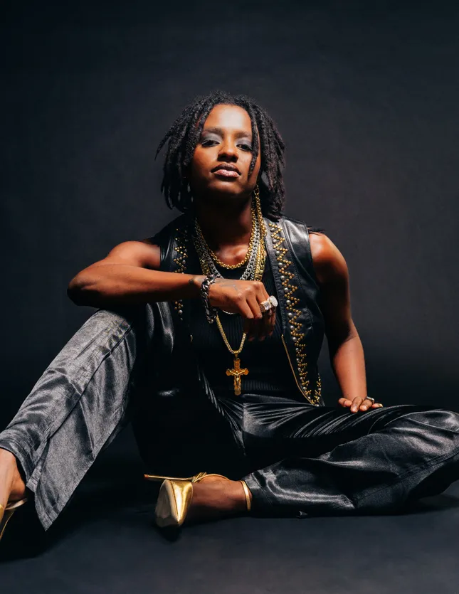 Facets of a Woman in Music for 17:23 Magazine