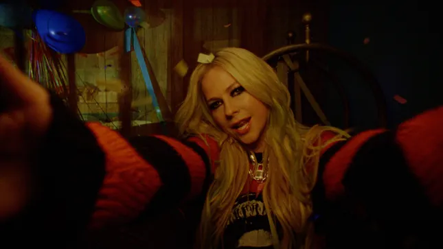 Avril Lavigne ft. Simple Plan - Young & Dumb