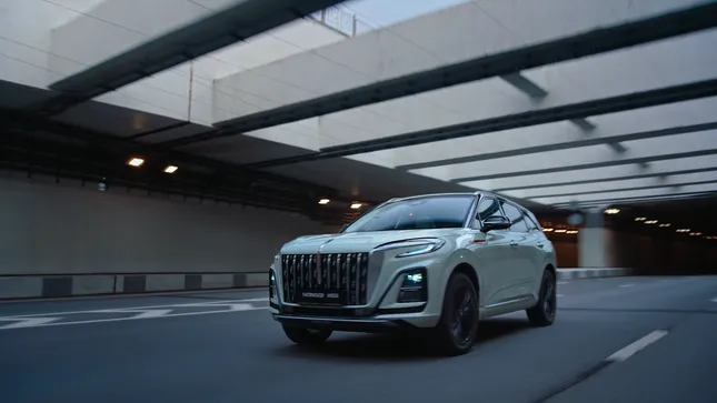 Hongqi HS3