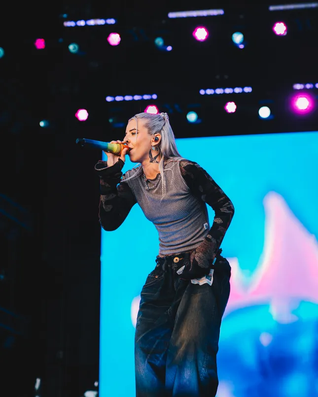 Young Miko for Vibra Urbana