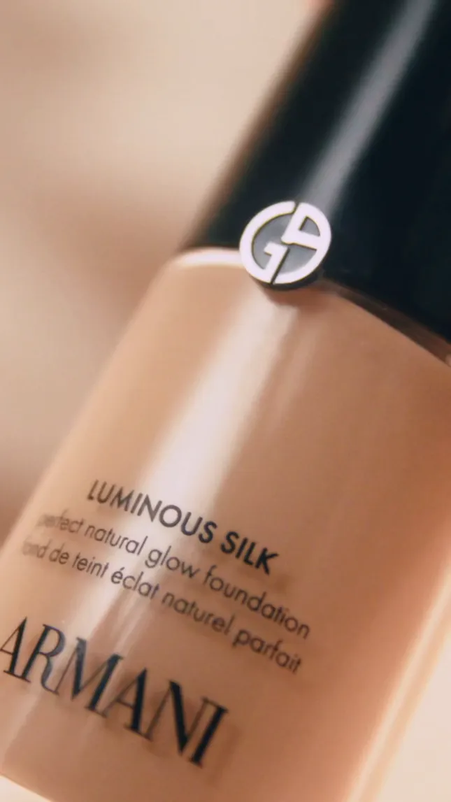 Armani Beauty - Luminous Silk Foundation