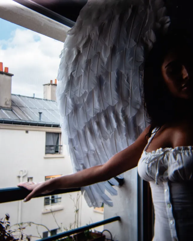 Kim - COMMUNITY WINGS
