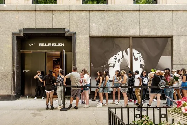 Billie Eilish X AAF88, Store Exterior (2023)