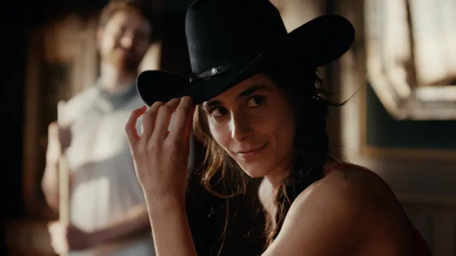 Hanes | “Saloon”