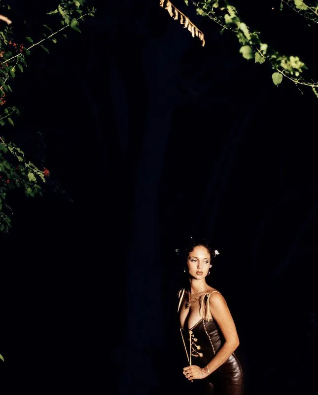 Saija Fernandez Editorial