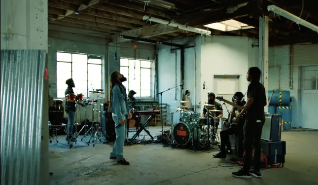 KEZNAMDI - TIME (LIVE PERFORMANCE)