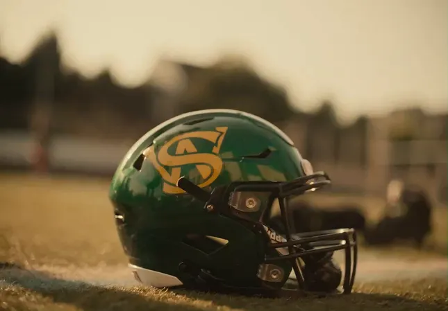 ‘Go’ // dir. Abraham Felix