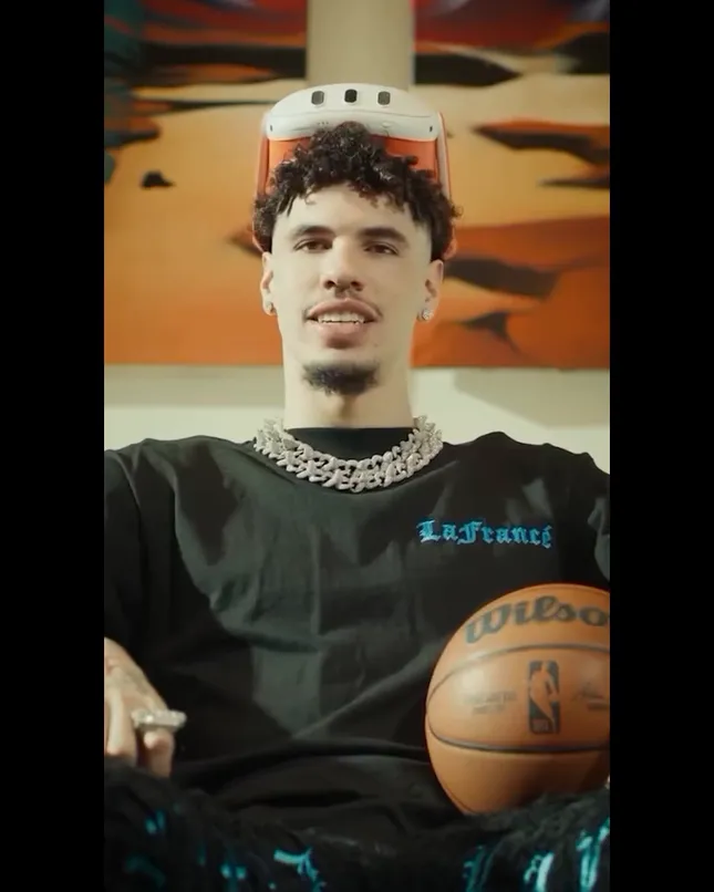 Meta Quest - Melo Ball - Social First OLV