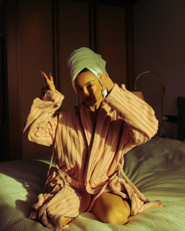 (Photoshoot) QUIN at The Standard Hotel - London 2024