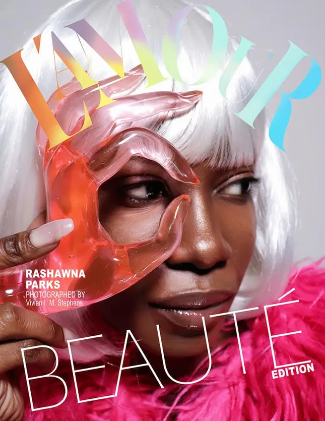 "Naomi" December cover of L'amour Magazine