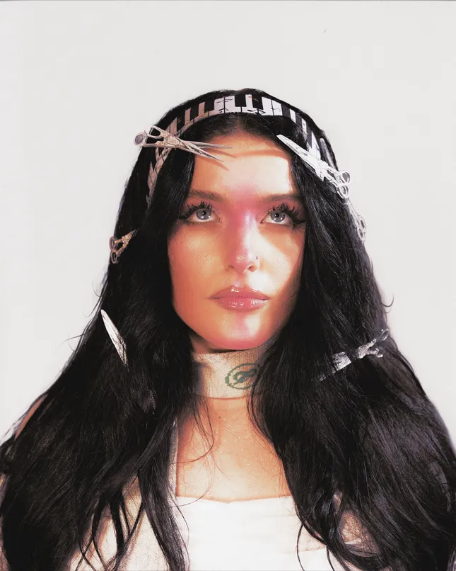 ANNA SOFIA - BITE DOWN