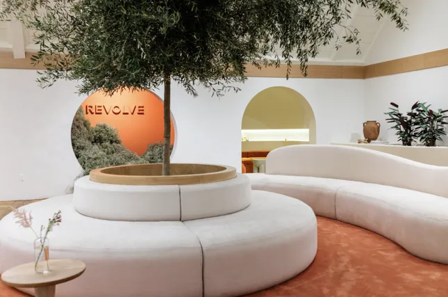 Revolve Social Club