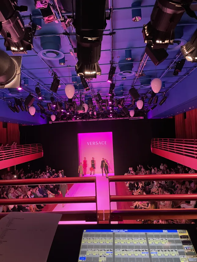 VERSACE RUNWAY SHOW