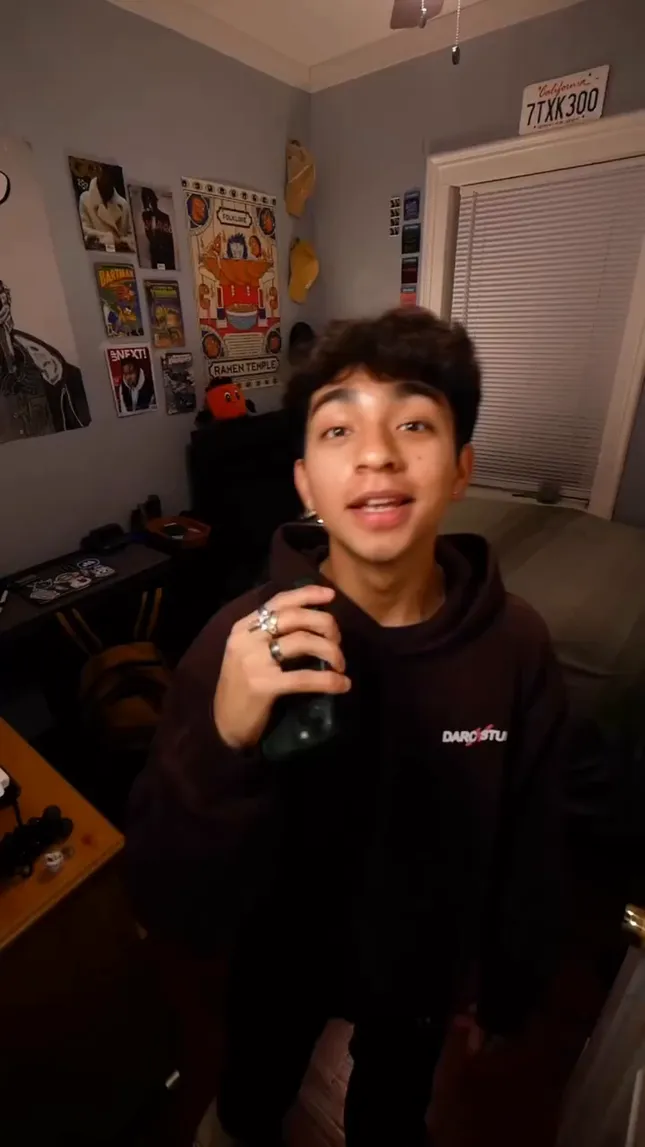 SOCIAL CONTENT / UGC