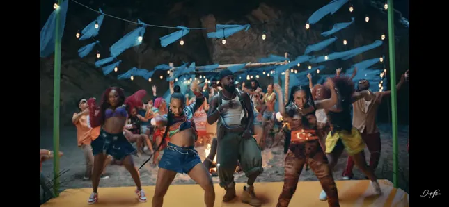 Dante Bowe “Whine me up” Music Video